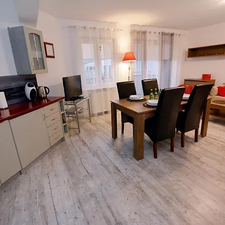 Apartament Przy Latarni Morskiej-3